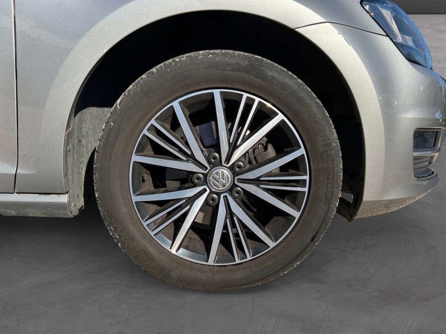 VOLKSWAGEN d'occasion GOLF 1.4 TSI 125 MATCH ALLSTAR de 2017 Toulon