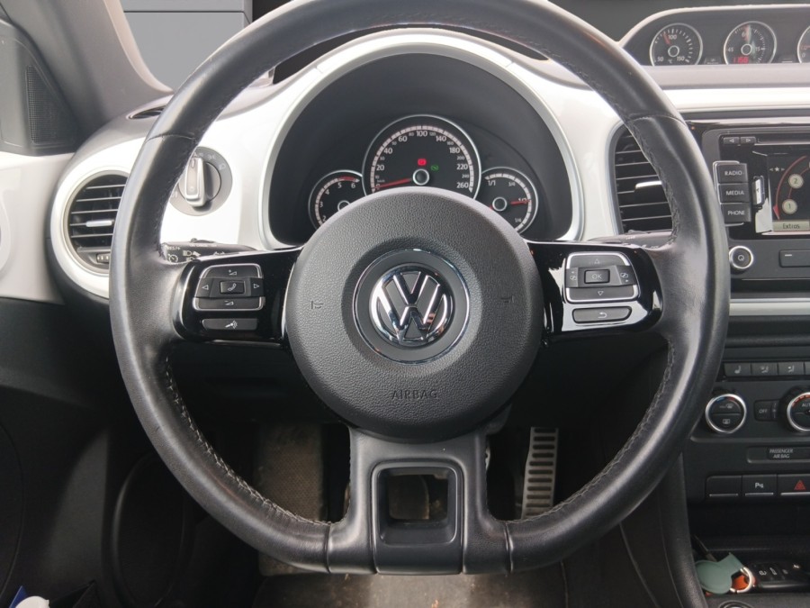 VOLKSWAGEN d'occasion COCCINELLE CABRIOLET 2.0 TDI 140 GT COX de 2014