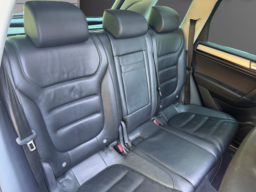 VOLKSWAGEN d'occasion TOUAREG 3.0 V6 TDI 245 R-LINE TIPTRONIC de 2012