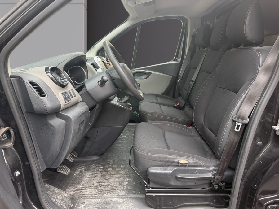 RENAULT d'occasion TRAFIC L1H1 1.6 DCI 140 CONFORT de 2019 Cannes