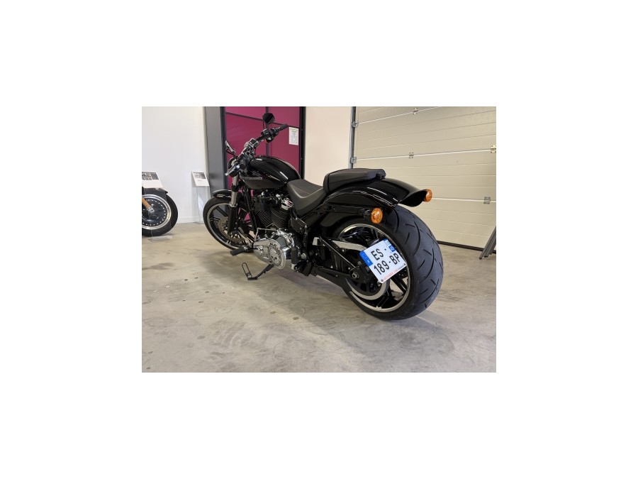 HARLEY DAVIDSON d'occasion FXBRS NREAKOUT 1868 de 2017 Royan (17)﻿