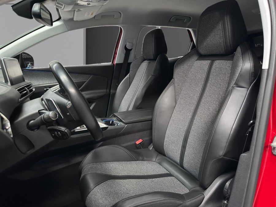 PEUGEOT d'occasion 3008 1.2 PURE TECH 130 ALLURE EAT de 2018 Lorient