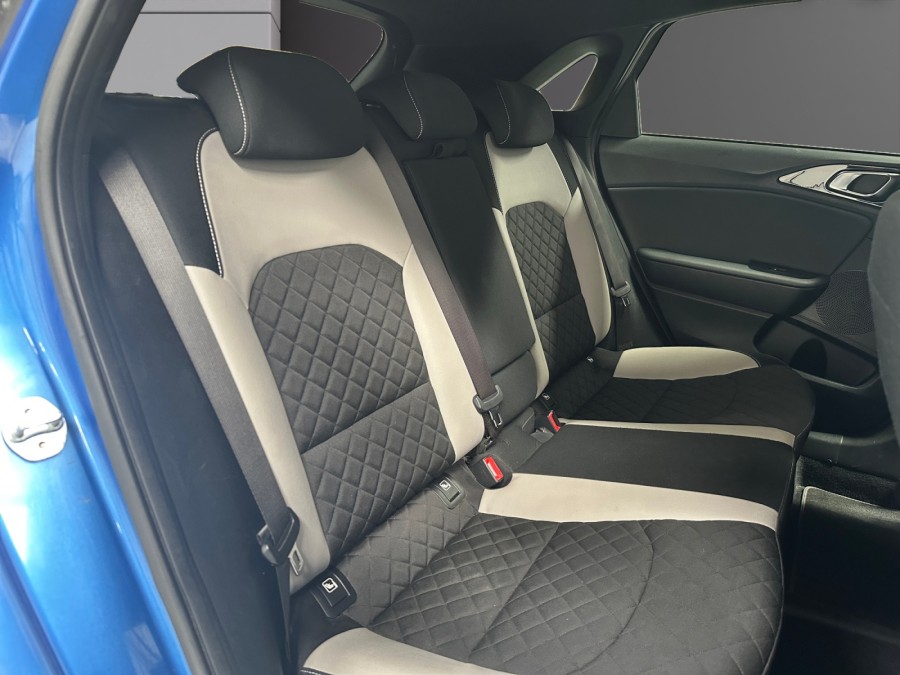 KIA d'occasion CEED 1.4 T-GDI 140 GT LINE PREMIUM DCT de 2019 Lorient
