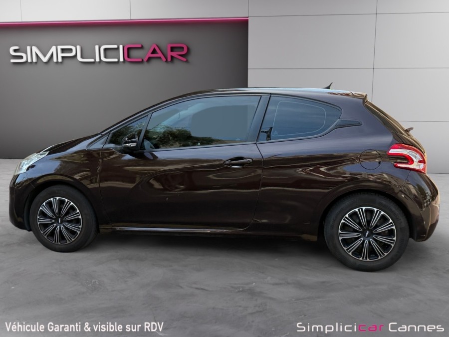 PEUGEOT d'occasion 208 1.2 VTI 82 ACTIVE de 2013 Cannes (06)﻿