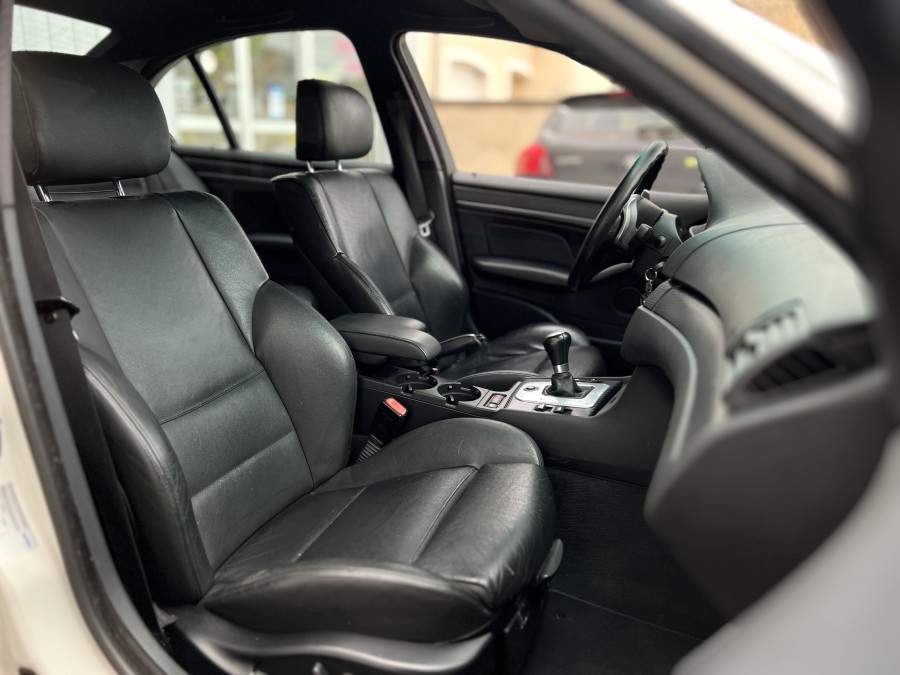 BMW d'occasion 330 BMW 330I Berline Pack M SMG1 de 2002 La Flèche
