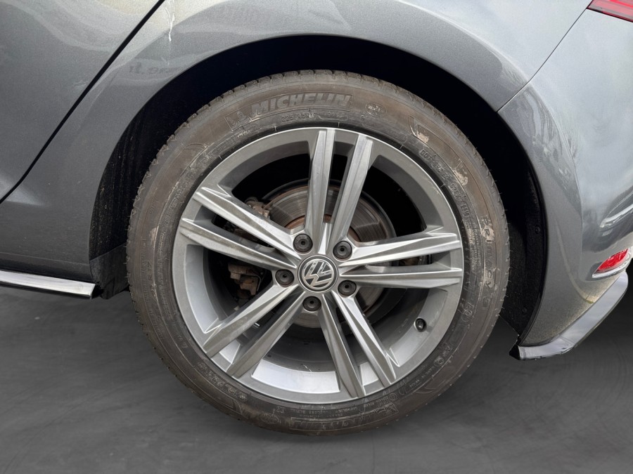 VOLKSWAGEN d'occasion GOLF 1.5 TSI R Line DSG de 2020 Osny (95)﻿
