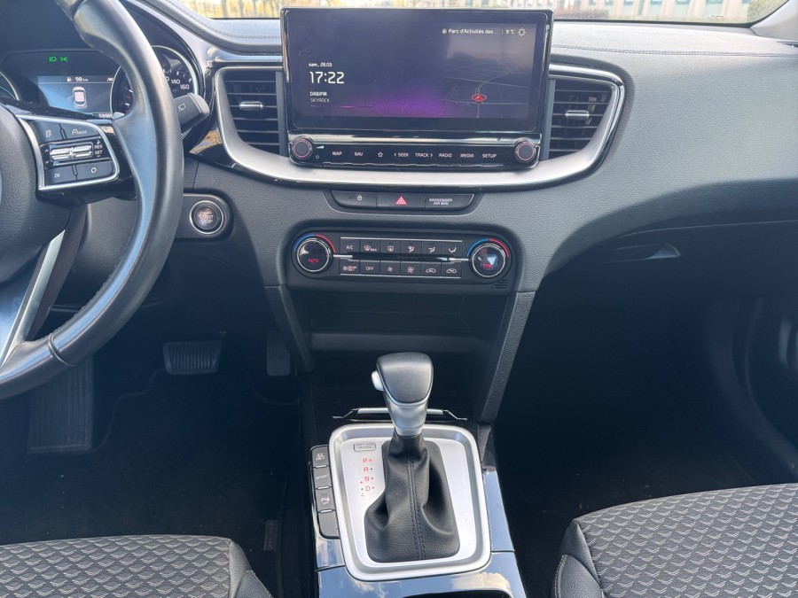 KIA d'occasion CEED XCEED 1.6 GDI 141 PHEV ACTIVE de 2022 Osny (95)﻿