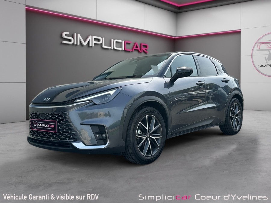 LEXUS d'occasion LBX 1.5 HYBRIDE 136 E-CVT COOL de 2025 Coeur