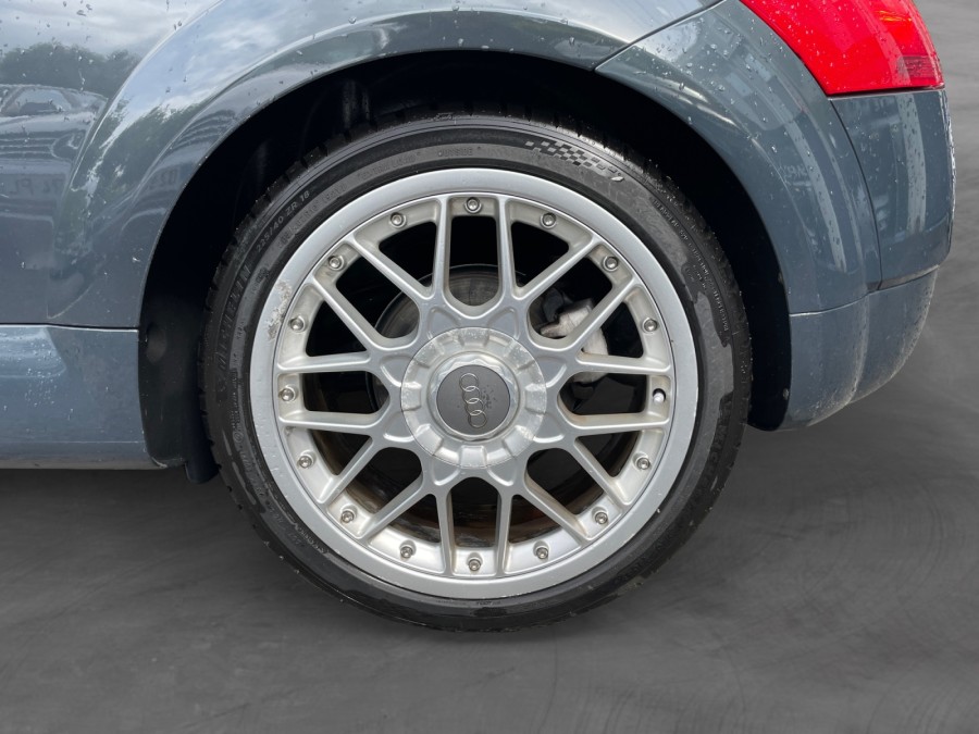 AUDI d'occasion TT V6 3.2  QUATTRO DESIGN EDITION DSG de 2004 Osny