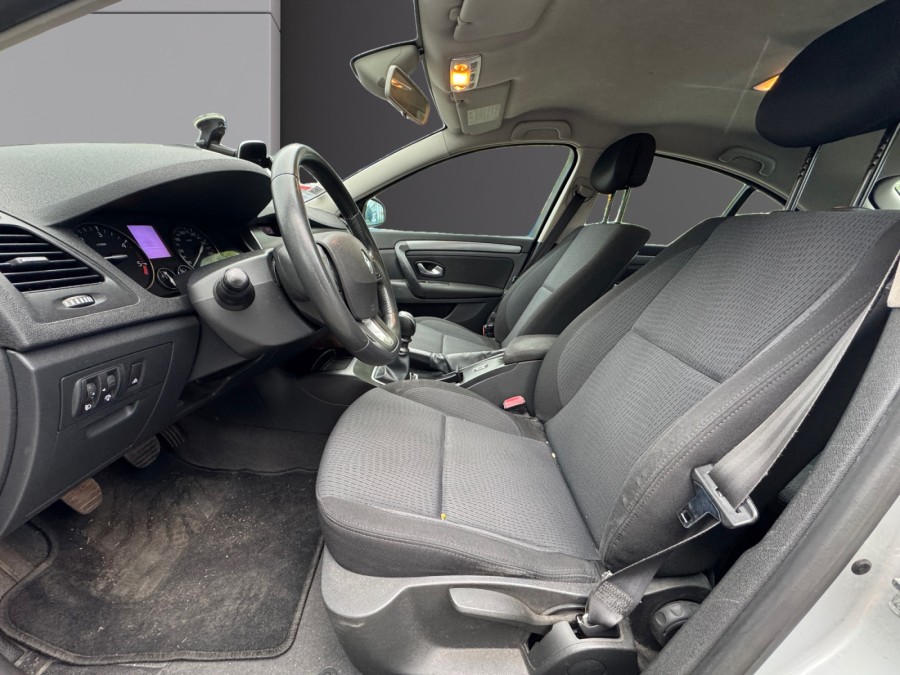 RENAULT d'occasion LAGUNA 2.0 DCI 150 EXPRESSION de 2007 Osny (95)﻿