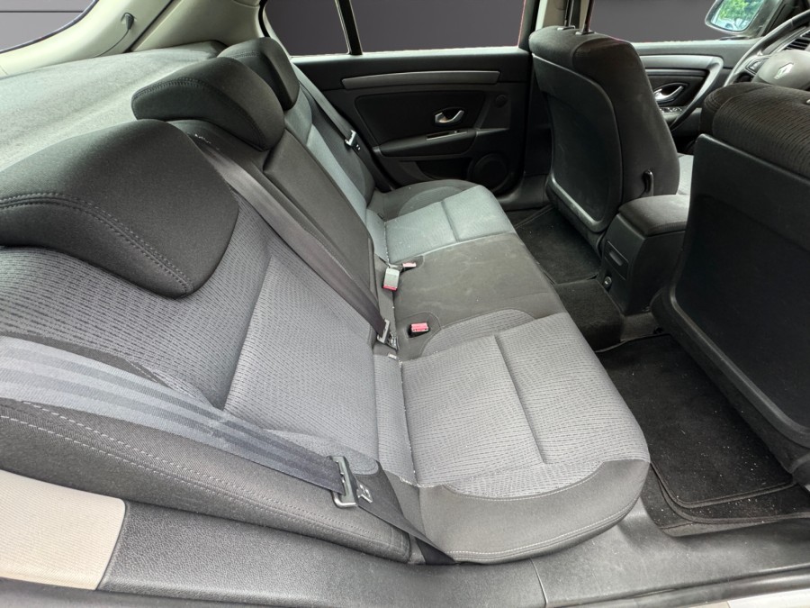 RENAULT d'occasion LAGUNA 2.0 DCI 150 EXPRESSION de 2007 Osny (95)﻿