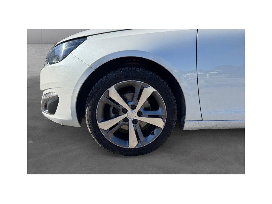 PEUGEOT d'occasion 308 1.6 BLUE HDI 120 FELINE de 2015 La Ciotat (13)﻿