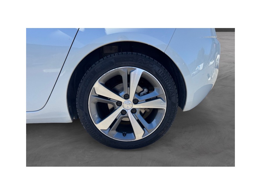 PEUGEOT d'occasion 308 1.6 BLUE HDI 120 FELINE de 2015 La Ciotat (13)﻿