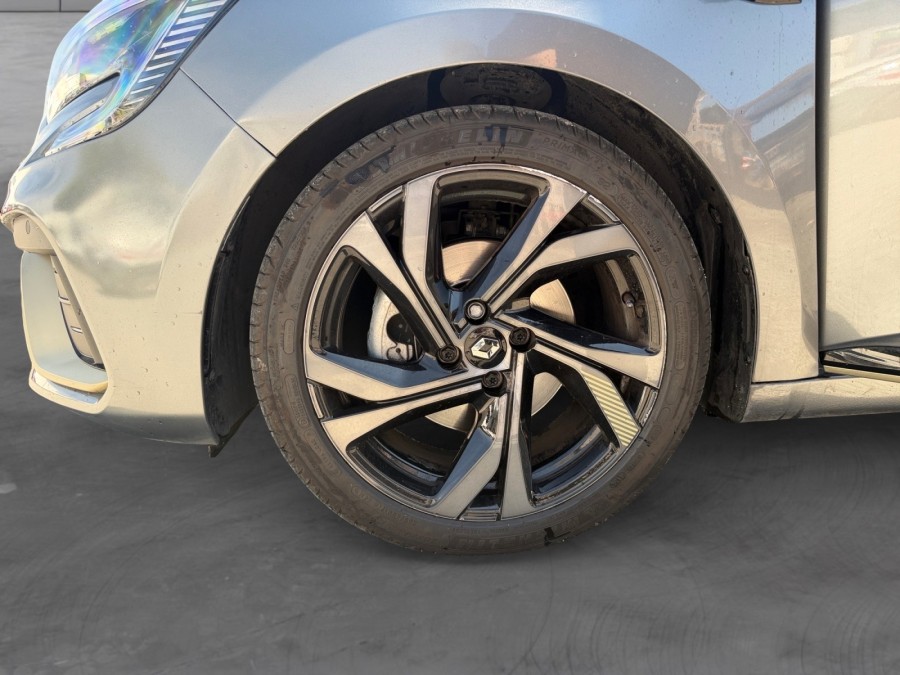 RENAULT d'occasion CLIO 1.6 E-TECH 140 RS LINE de 2023 Frejus (83)﻿