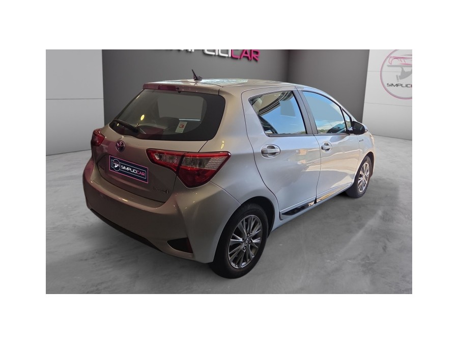 TOYOTA d'occasion YARIS 100H DYNAMIC BUSINESS de 2020 Nice (06)﻿
