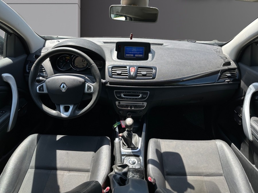 RENAULT d'occasion MEGANE 1.9 DCI 130 de 2011 Salon de Provence (13)﻿