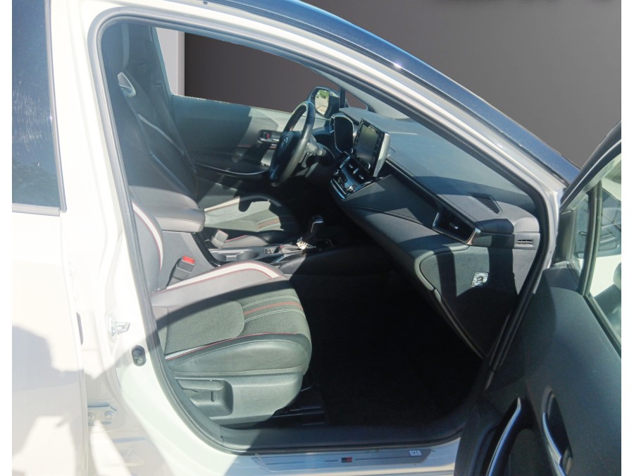TOYOTA d'occasion COROLLA 180H GR-Sport de 2021 Reunion (97)﻿