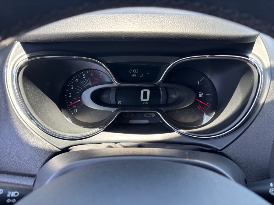 RENAULT d'occasion CAPTUR 0.9 TCE 90 LIFE ENERGY de 2017 Besançon