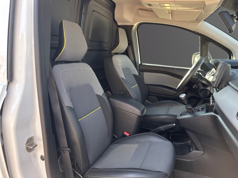 RENAULT d'occasion KANGOO VAN 1.3 TCE 130 EXTRA de 2022 Lyon Nord