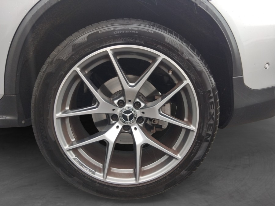 MERCEDES d'occasion CLASSE GLC 300 EQ BOOST 4MATIC AMG LINE BA de