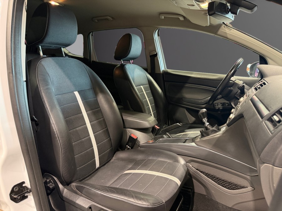 FORD d'occasion KUGA 2.0 TDCI 140 Titanium de 2012 Narbonne (11)﻿