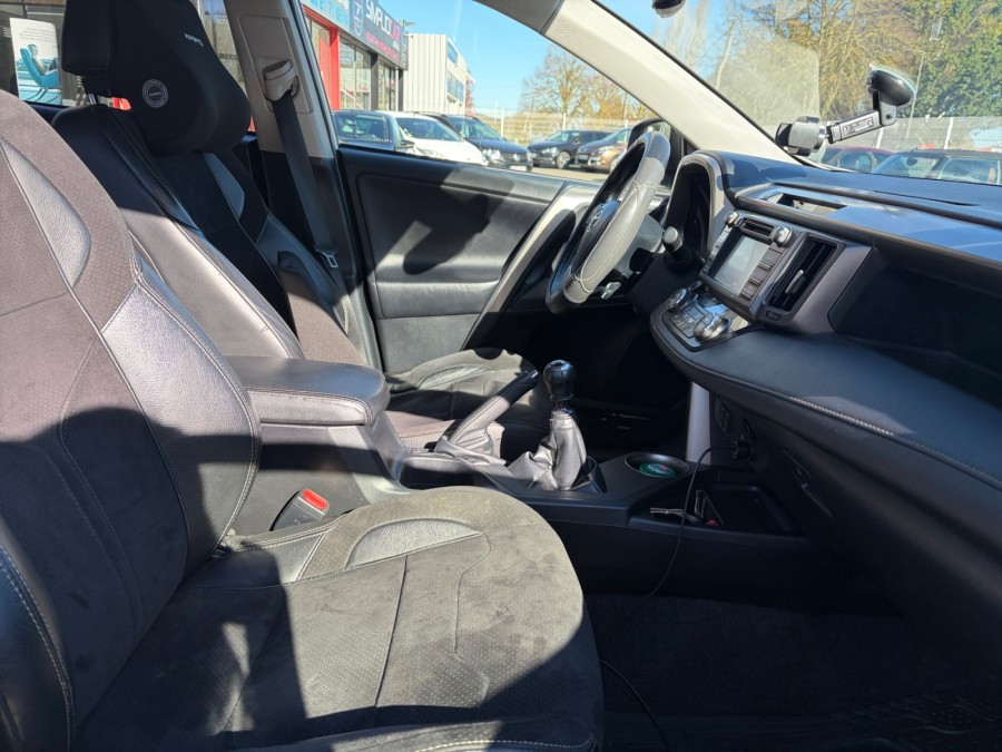 TOYOTA d'occasion RAV4 124ch 2WD SPORT EDITION de 2015 Arras (62)﻿