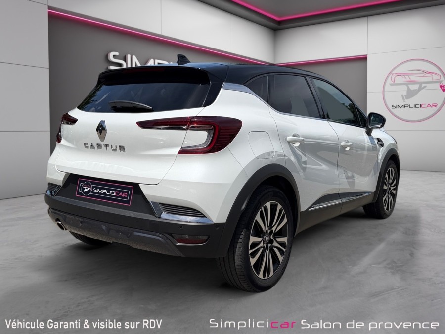 RENAULT d'occasion CAPTUR 1.3 MILD HYBRID 140 INITIALE de 2021 Salon
