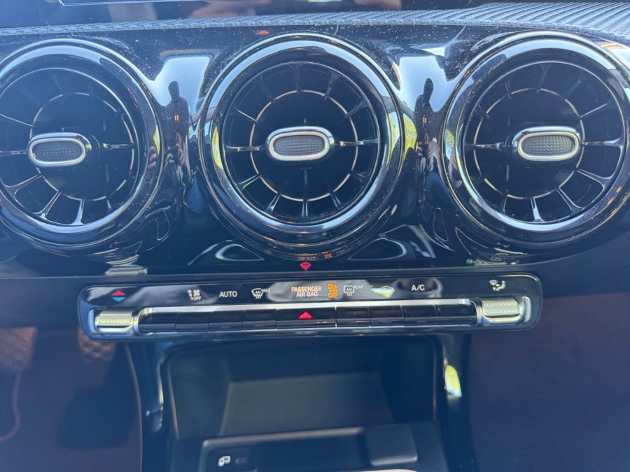 MERCEDES d'occasion CLASSE A IV A180 STYLE LINE de 2022 Marignane