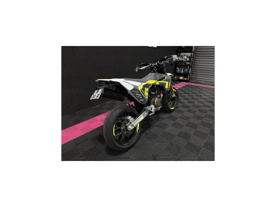 HUSQVARNA d'occasion 701 SM 701 SUPERMOTO de 2021 Nîmes (30)﻿