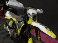 HUSQVARNA d'occasion 701 SM 701 SUPERMOTO de 2021 Nîmes (30)﻿