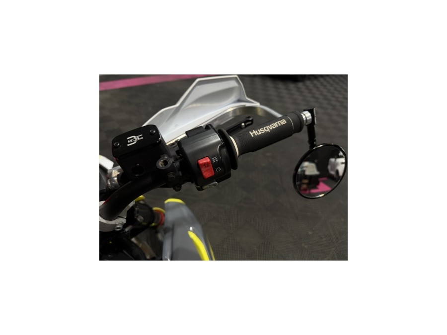 HUSQVARNA d'occasion 701 SM 701 SUPERMOTO de 2021 Nîmes (30)﻿