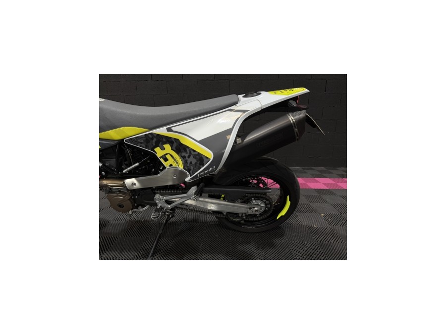 HUSQVARNA d'occasion 701 SM 701 SUPERMOTO de 2021 Nîmes (30)﻿