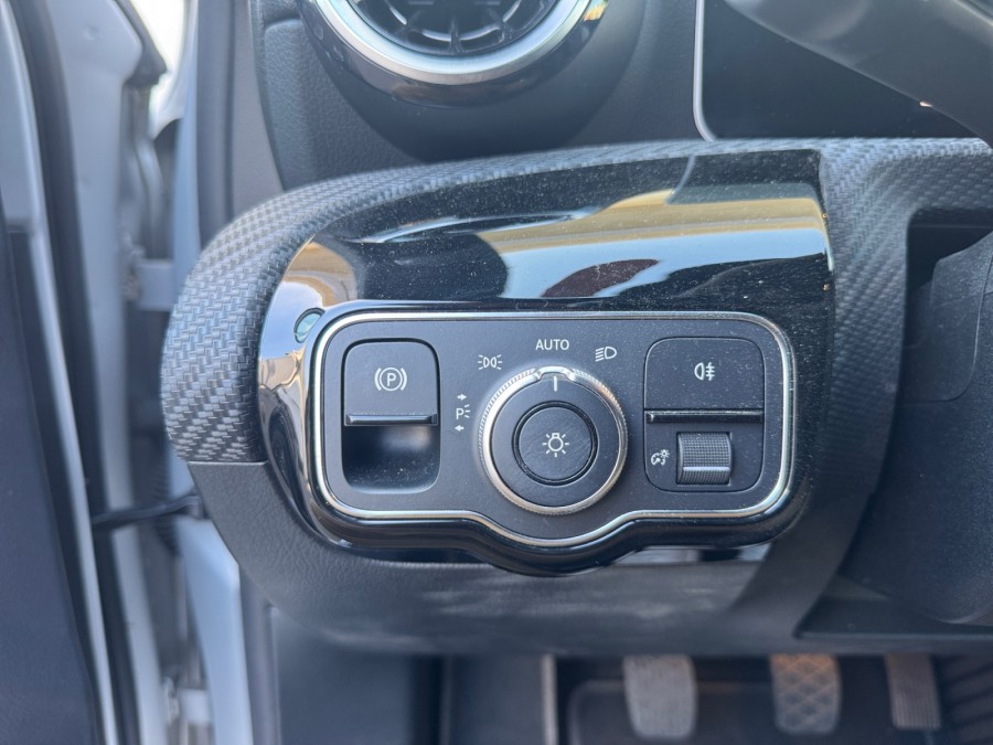 MERCEDES d'occasion CLASSE A IV A180 STYLE LINE de 2019 Marignane