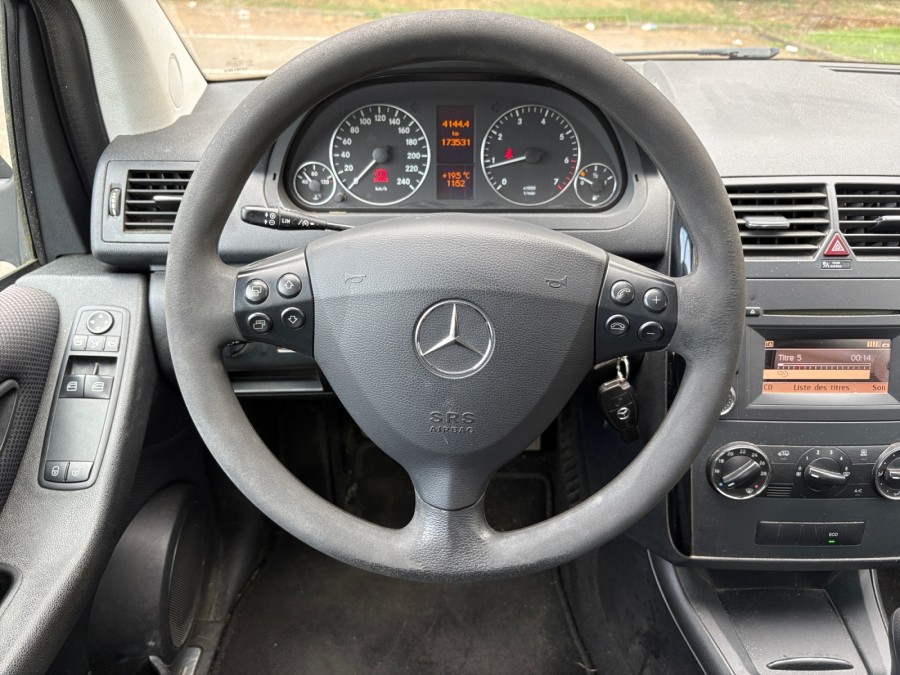 MERCEDES d'occasion CLASSE A A160 BLUE EFFICIENCY de 2011 Brest (29)﻿