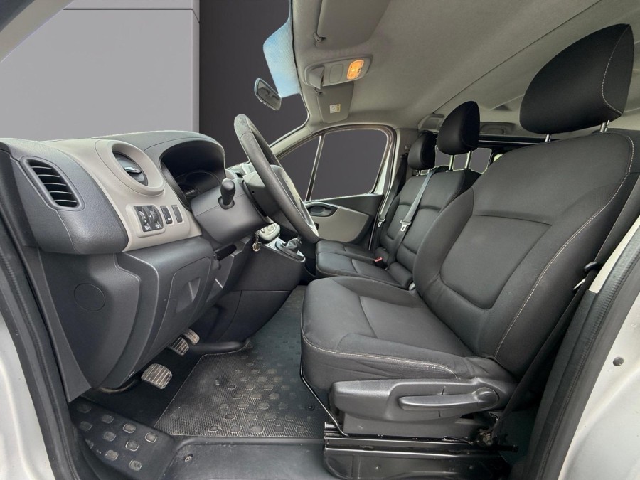 RENAULT d'occasion TRAFIC COMBI L2 1.6 DCI 125 ENERGY LIFE de 2018