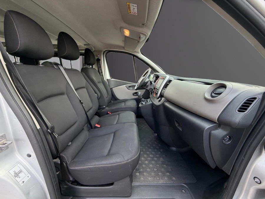 RENAULT d'occasion TRAFIC COMBI L2 1.6 DCI 125 ENERGY LIFE de 2018