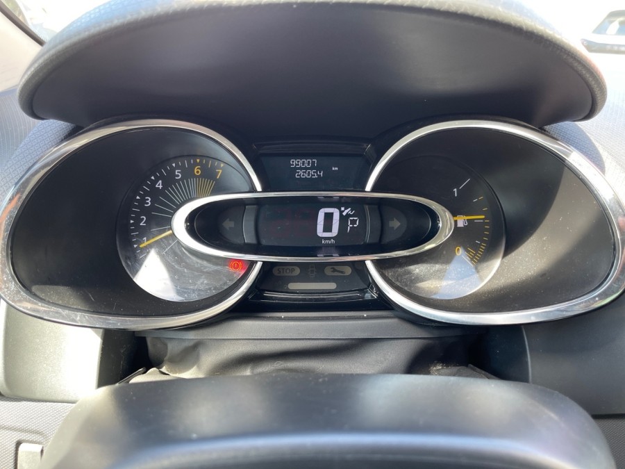 RENAULT d'occasion CLIO TCE 120 INITIALE PARIS EDC de 2014 Le Raincy