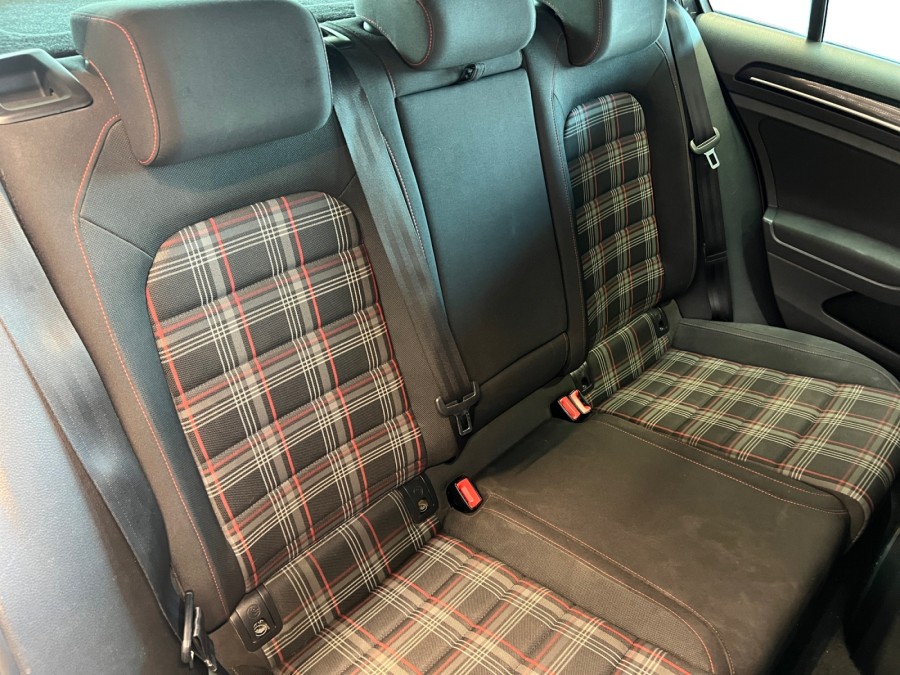 VOLKSWAGEN d'occasion GOLF 2.0 TSI 220 GTI DSG de 2014 Strasbourg