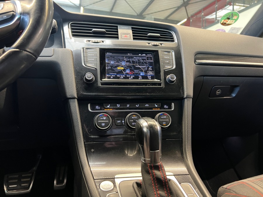 VOLKSWAGEN d'occasion GOLF 2.0 TSI 220 GTI DSG de 2014 Strasbourg