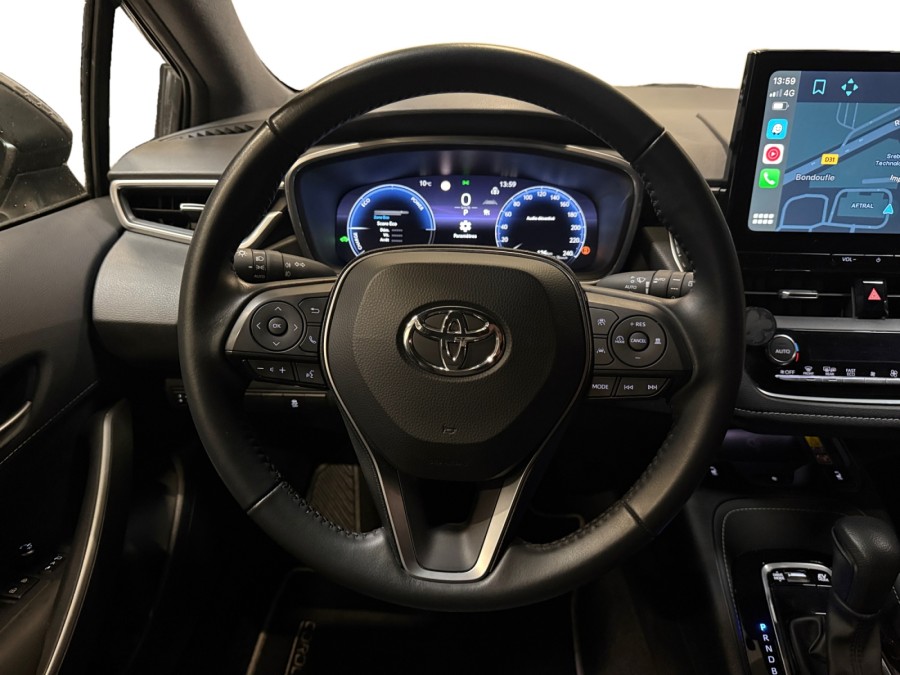 TOYOTA d'occasion COROLLA Touring Sport 140H DYNAMIC de 2024 Bretigny