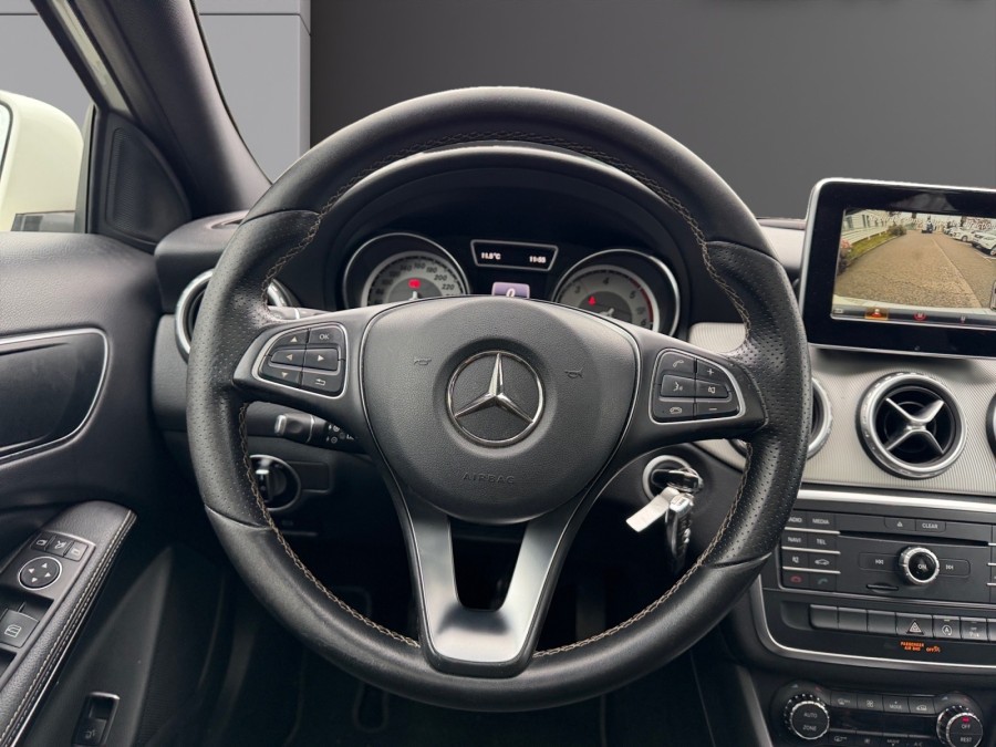 MERCEDES d'occasion CLASSE GLA GLA 200 D BUSINESS EDITION de 2016