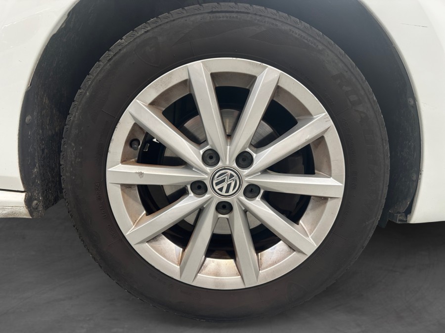 VOLKSWAGEN d'occasion POLO 1.0 60 LOUNGE de 2015 Lorient (56)﻿