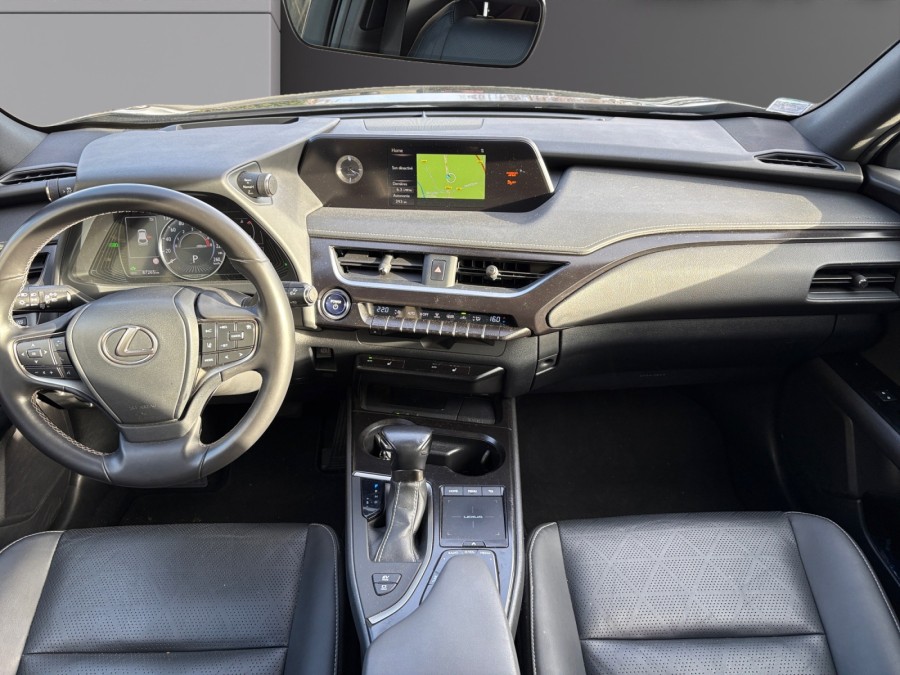 LEXUS d'occasion UX 250H 2WD LUXE de 2021 Caen (14)﻿