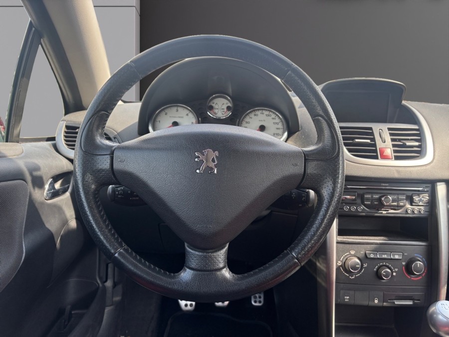 PEUGEOT d'occasion 207 CC 1.6 HDI 112 SERIE 64 de 2011 Frejus (83)﻿