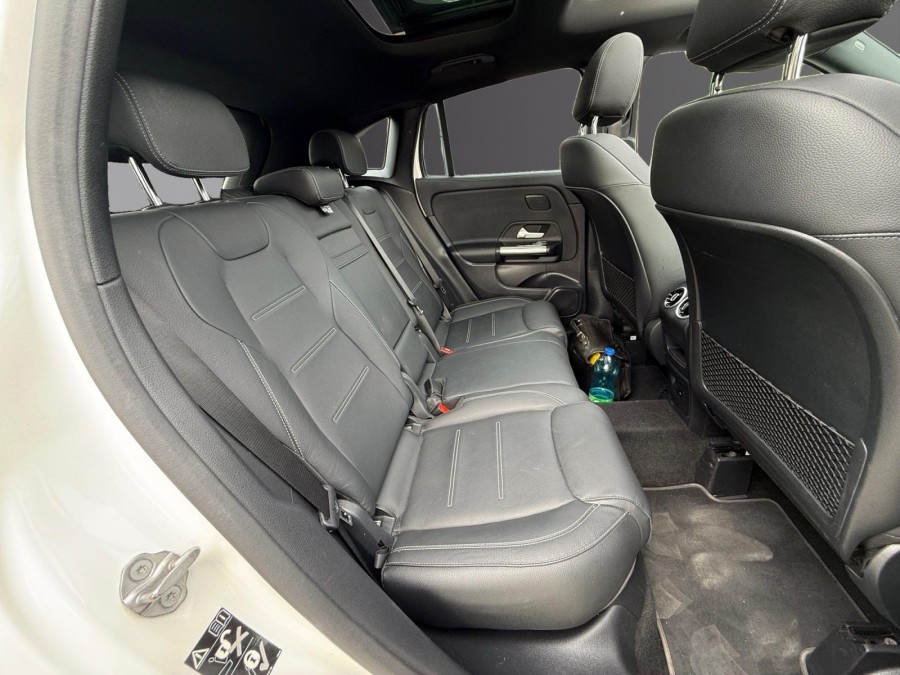 MERCEDES d'occasion CLASSE GLA II GLA 220 D 4MATIC AMG LINE DCT de