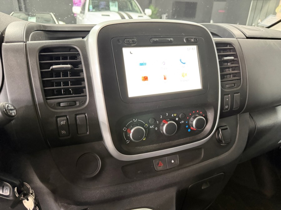 RENAULT d'occasion TRAFIC L1H1 3T 2.0 BLUE DCI 120 EXTRA de 2022