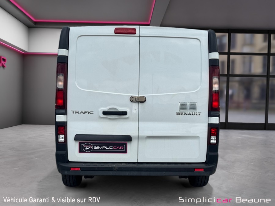RENAULT d'occasion TRAFIC L1H1 DCI 120 GRAND CONFORT de 2020 Beaune