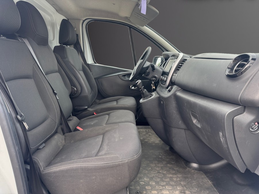 RENAULT d'occasion TRAFIC L1H1 DCI 120 GRAND CONFORT de 2020 Beaune