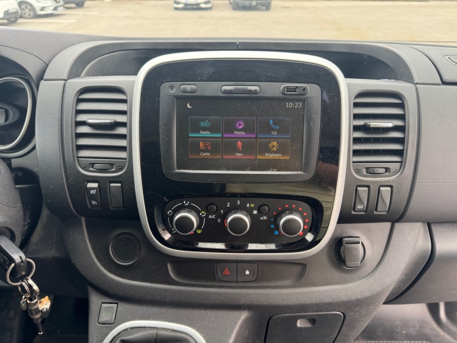 RENAULT d'occasion TRAFIC L1H1 DCI 120 GRAND CONFORT de 2020 Beaune