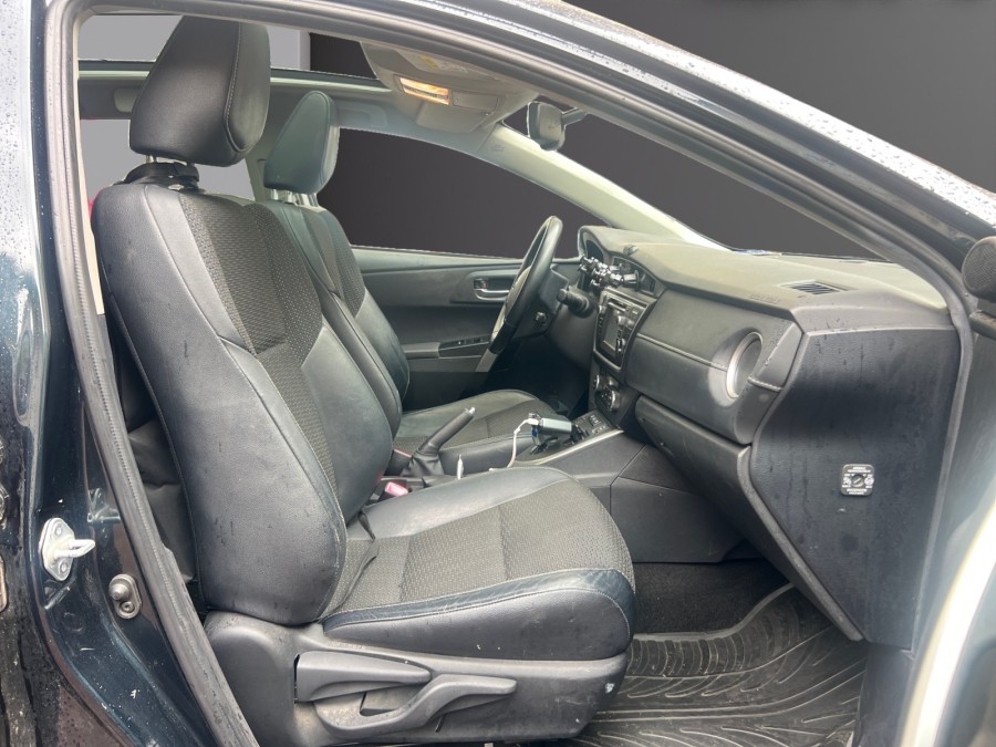 TOYOTA d'occasion AURIS TS 136H FREESTYLE de 2013 Le Raincy (93)﻿